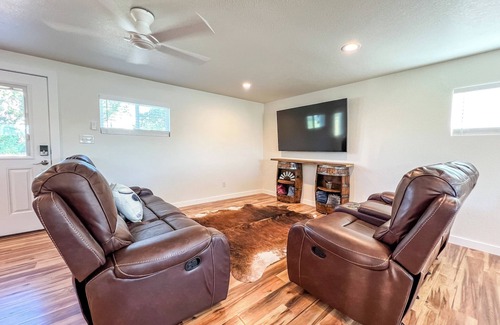 Weatherford House | Spacious 4-bedroom house on quiet private drive