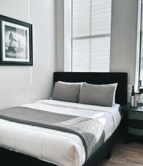 Downtown Apartment | Spacious 4BR Apt, Sleeps 8, Downtown by Theaters
