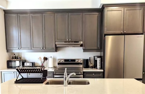 Pickering House | Spacious 4BR Family Home w/King Suite, Parking & Full Kitchen