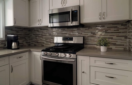 Ontario House | Spacious 4BR Home near ONT Airport