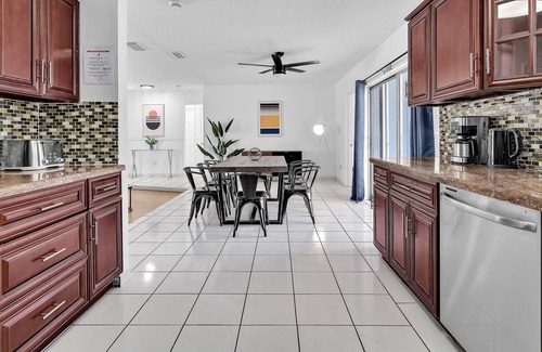 Boulevard Heights House | Spacious 4BRS Home, Relax Backyard close to Casino