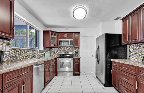 Boulevard Heights House | Spacious 4BRS Home, Relax Backyard close to Casino