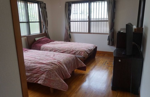Maeganeku Hotel | Spacious 4LLDK 230 square meter log house for 12/Kunigami-gun Okinawa