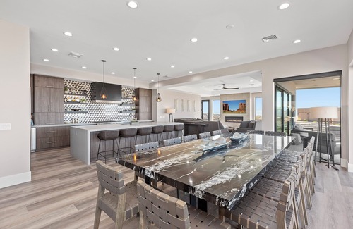 Lake Havasu City House | Spacious 5-bedroom 5 bathroom estate with beautiful Lake view and private pool