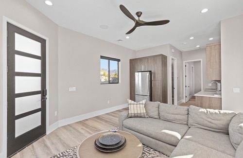 Lake Havasu City House | Spacious 5-bedroom 5 bathroom estate with beautiful Lake view and private pool