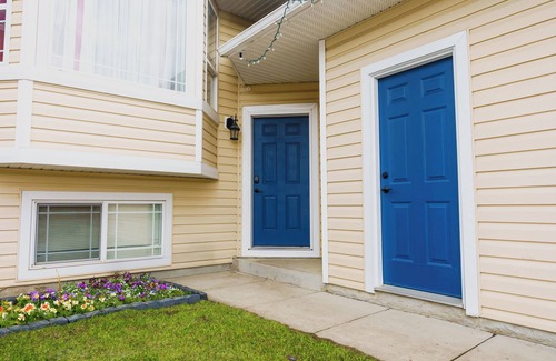 Grande Prairie House | Spacious 5-bedroom house with AC, WiFi in superb Grande Prairie