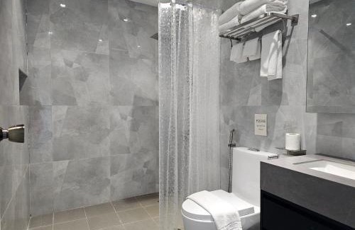 Legazpi Apartment | Spacious 5-bedroom, 4-bath townhouse in Legazpi City