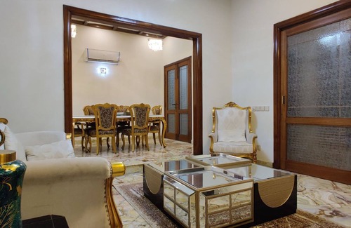 Karachi House | Spacious 5-bedroom bungalow in fabulous Karachi with AC, WiFi