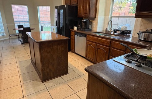 Little Elm House | Spacious 5 bedroom Home - Gym - Office - Games - Near PGA Frisco & Universal