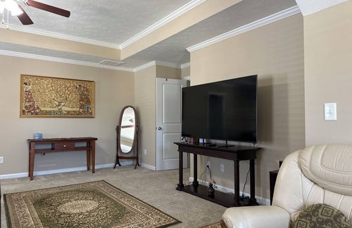 Grovetown House | Spacious 5-bedroom house with WiFi and AC in marvelous Grovetown. Walking trail.