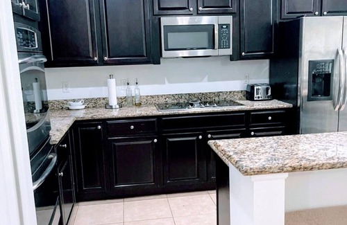 Palmetto House | Spacious 5-bedroom house with AC and WiFi in charming Palmetto