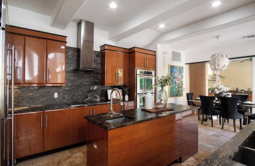 Central Naples House | Spacious 5-bedroom luxury house in charming Naples near the beach!