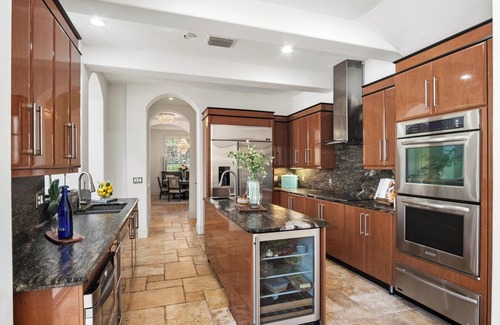 Central Naples House | Spacious 5-bedroom luxury house in charming Naples near the beach!
