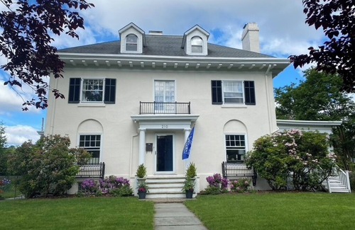 Montclair House | Spacious 6-bed, 4 bath colonial Montclair house: walk to restaurants & NYC train