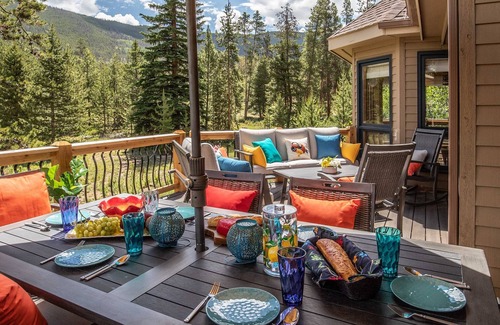 Keystone House | Spacious 6 Bedroom with hot tub on Keystone Ranch Golf Course