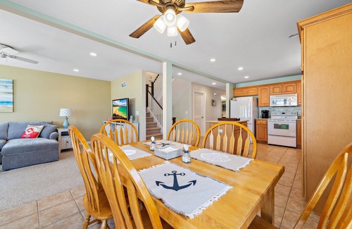 North Beach Haven House | Spacious 6br Oceanside Home in great location, quick walk to all in Beach Haven