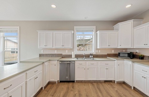 Cedar City House | Spacious 6BD w/Hot Tub