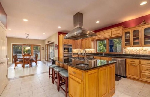 Littleton House | Spacious 7BR house, Lakeview, Dock, Decks, Kayaks, Patio
