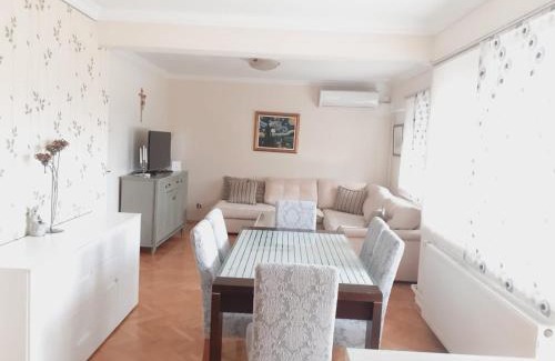 Ljubuski Apartment | Spacious 80m2 Apartment in the Center
