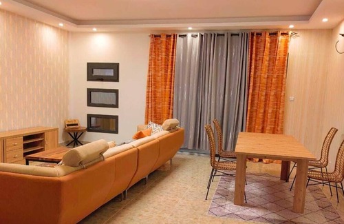 Cocody Apartment | Spacious airy and comfortable one bedroom apartment