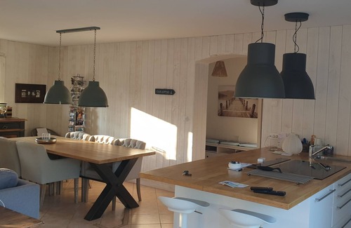Soubise House | Spacious and contemporary villa