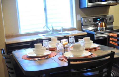 Green Valley Ranch House | Spacious and Cozy walkout Apartment