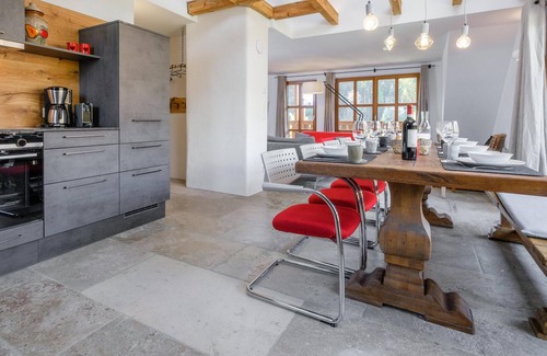 Mauterndorf Villa | Spacious and luxurious penthouse with stunning views