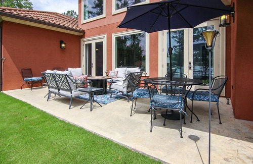 Wedowee House | Spacious and luxurious house on the lake, with guest boat slip and home theater