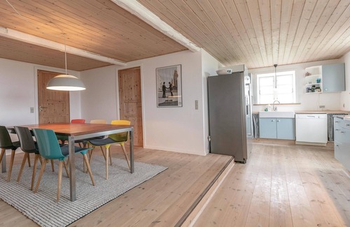 Listed House | Spacious and modernized vacation home with two floors and sea view.