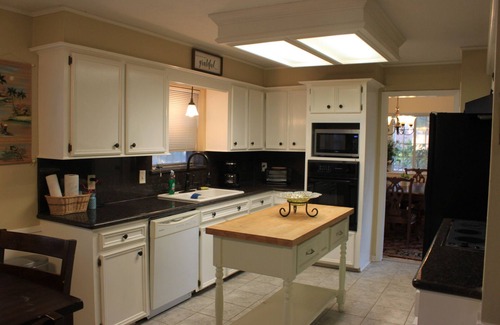 Taylor Lake Village House | Spacious and relaxing 4-bedroom Coastal House