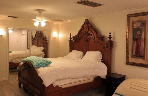 Taylor Lake Village House | Spacious and relaxing 4-bedroom Coastal House