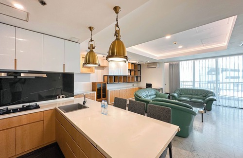 Surabaya Apartment | Spacious And Strategic Location 3Br At Kondominium Regensi Apartment