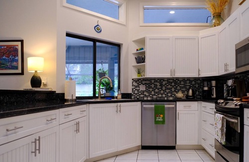 Haile Plantation House | Spacious and stylish pool home 4 miles from UF