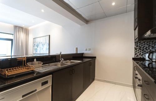 The Greens Apartment | Spacious and Stylish 3-Bedroom in Al Sidir, Greens
