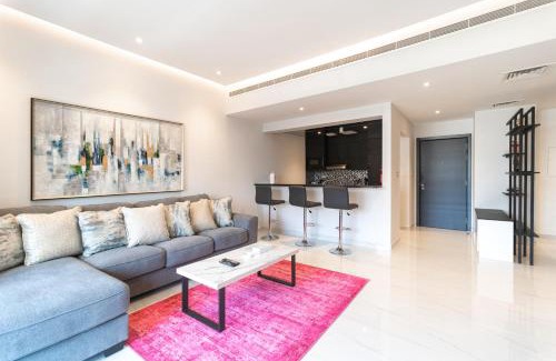 The Greens Apartment | Spacious and Stylish 3-Bedroom in Al Sidir, Greens