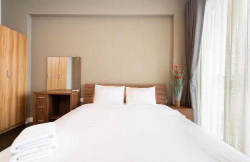District 7 Apartment | Spacious Apartment with City View in District 7