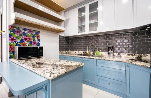 District 7 Apartment | Spacious Apartment with City View in District 7