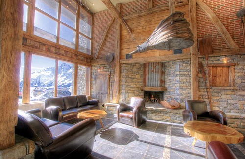 Montvalezan Apartment | Spacious apartment in French-Italian ski resort San Bernardo