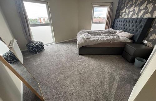 Five Oak Green Apartment | Spacious apartment in heart of Tonbridge
