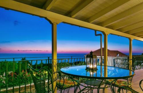 Tzamarelata Apartment | Spacious Apartment with Sea View in Tzamarelata - 90 m²