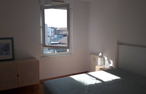 Anatole France Danton Apartment | Spacious apartment with garage and close to the city center!