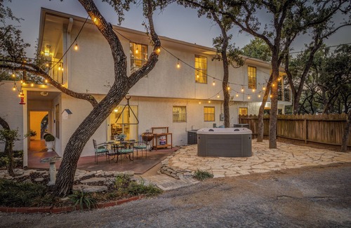 Austin House | Spacious Austin 4BR Retreat | Game Room & Hot Tub