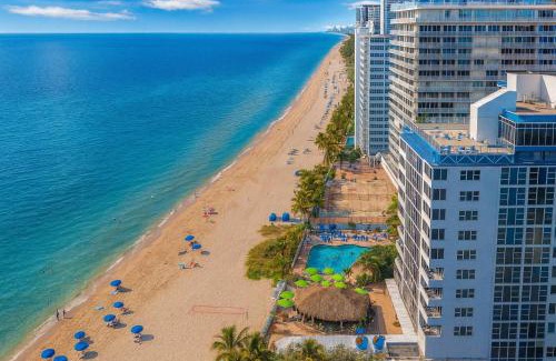 Galt Mile Apartment | Spacious Beach Retreat | Oceanfront Pool & Tiki