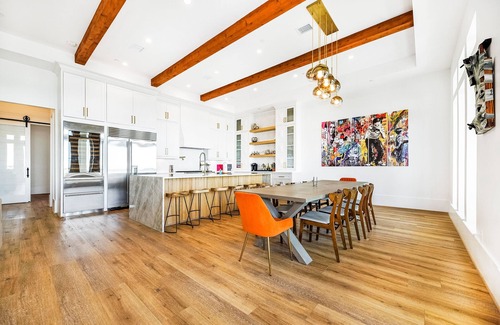 Galveston House | Spacious beachfront retreat with stunning ocean views