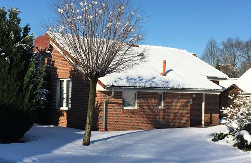 Papenburg House | Spacious, bright ground-floor bungalow for 4 people on 62 square meters of living space.