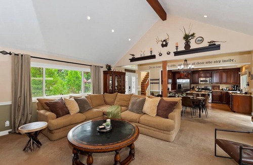 Cedar Glen Cabin | Spacious Cabin, AC, Deck + Fireplace, Games