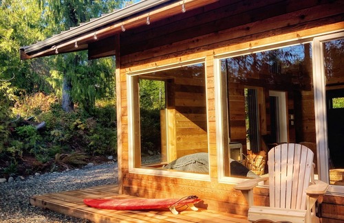 Tofino House | Spacious cedar home is close to beach - built with families and surfers in mind.