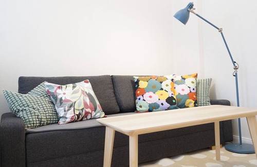 Andreasvorstadt Apartment | Spacious & central Period-Apartment w/3BR