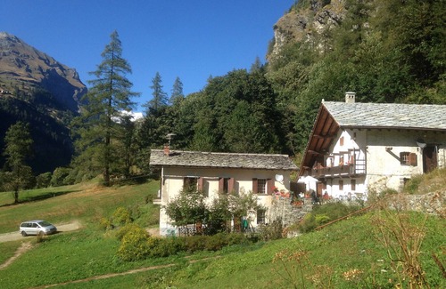 Gressoney-Saint-Jean Ski Chalet | Spacious chalet in peaceful environment, 300m from village center, near slopes