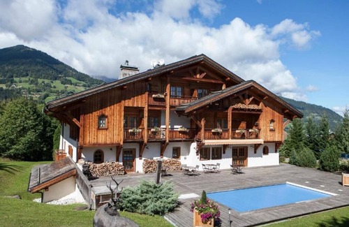 Sallanches Ski Chalet | Spacious chalet 15 minutes from Megève and facing Mont Blanc!